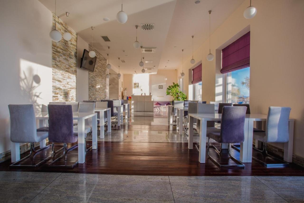 Hotel Pleter Mimice Ngoại thất bức ảnh